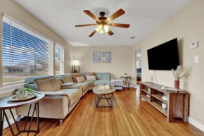 Luxury Bathroom Home with Game Room 25 Mins to PCB